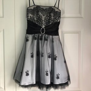 Prom, Holiday, homecoming dress, shower, formal, wedding, party, Small Juniors